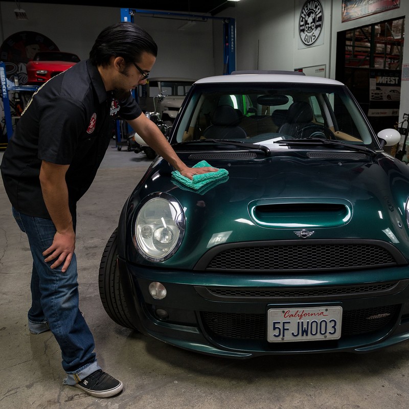 Chemical Guys Happy Ending Edgeless Microfiber Buffing Towel Green -