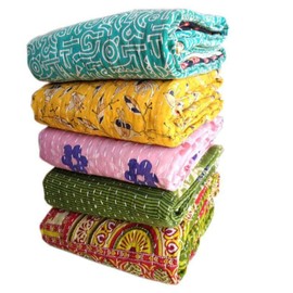 TEXTILLHUB Indian Vintage Reversible Handmade Blanket Kantha Throw Hippie Bohemian Cotton Saree Made Assorted Kantha Bedspread Rally Quilt (1 Quilt)