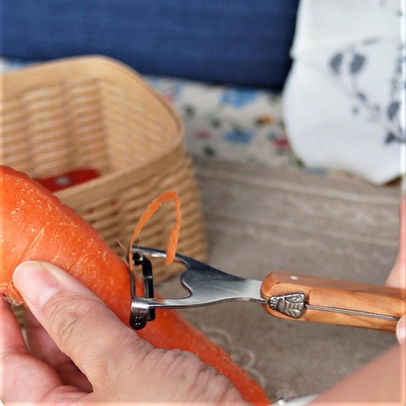 Trampalan Easy Grip Wood Handle, Lyol Olive Handle, Peeler, Made