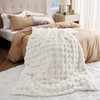 Bedsure Faux Fur Blanket, White Soft and Fluffy Blanket, Fuzzy