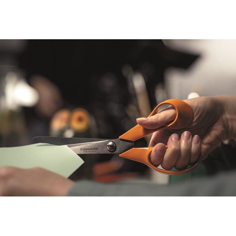 Fiskars Universal Scissors For Right Handed Users, Total Length: 21