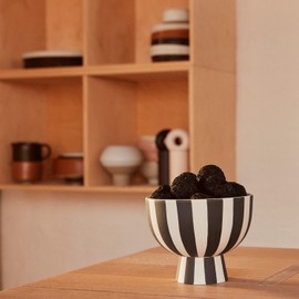 OYOY Stylish Elegance for Your Home - The Toppu Mini Bowl in White/Black