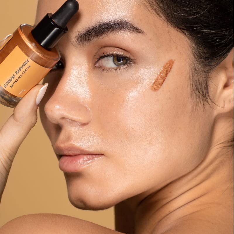 Freshly Cosmetics - Sunrise Radiance with Vitamin C Bronzer Serum,