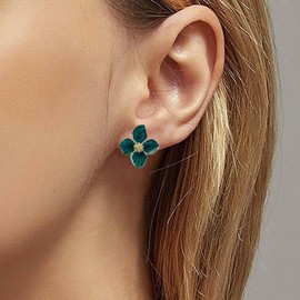 Aneneiceera Vintage Emerald Flower Earrings Resin Flower Stud Earrings Acrylic Petal Earrings Petal Enamel Earrings French Statement Earrings Jewellery for Women and Girls (Green)