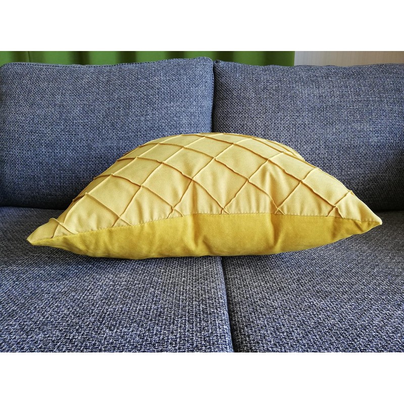 Fuji Sky Cushion Cover with Confidence in Dyeing and Texture!