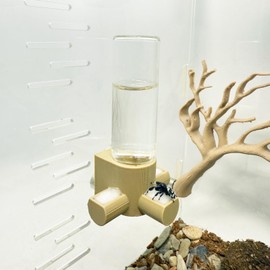 Jumping Spider Water Dispenser, Magnetic Hanging Feeder,Suitable for Jumping Spiders,Tarantulas, Praying Mantises,Arboreal Animals, and Other Small Animal Enclosure Accessories (Wood Color, 15ML)