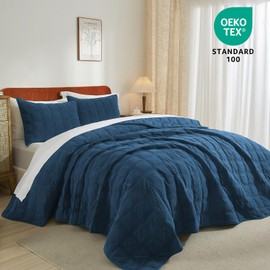 Wondnuga Luxurious Velvet Full/Queen Size Quilt Set 3 Pieces, Lightweight Soft Bedspread Coverlet, Teal Blue, Double Box Stitch, Comforter Cover Bedding Set for All Season (1 Quilt, 2 Pillow Shams)