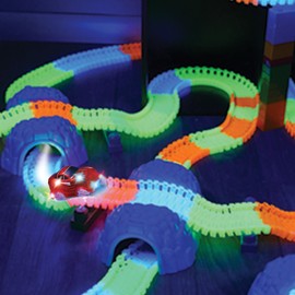 Magic Tracks 220-Piece Glow-in-the-dark Racetrack and Car Play Set