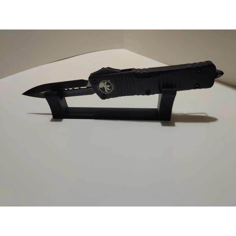 Universal knife display stand