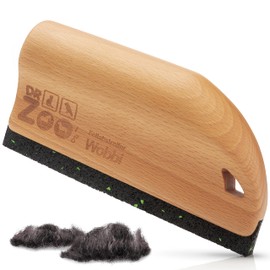 DR Zoo Nobbi fur changing aid for your horse or as a horse brush and accessories