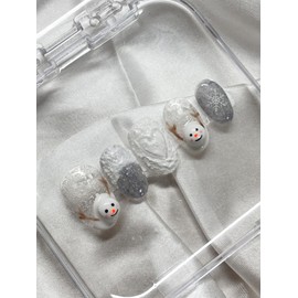 White Snowman Nail Tips - Short Almond / 하얀 눈사람 네일팁 - 숏아몬드
