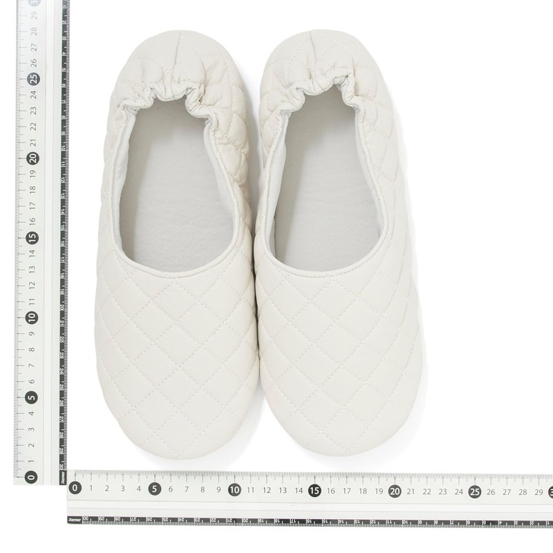 Francfranc Quilted Pocket Room Shoes, white