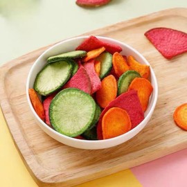 Three-Colour Radish Crispy 7.76 OZ Dried Mixed Radish Chips Carrot Green Radish Red Radish Holiday Gifts Delicious Snack 220g