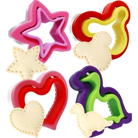 GELIFATLE Sandwich Cutter and Sealer for Kids, 4pcs Bread Sandwich Decruster Pancake Maker DIY Cookie Cutters for Kids Bento - Dinosaur Heart Star Mickey Head Shaped