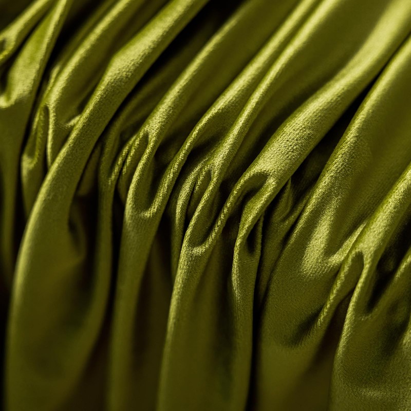 Chorowl Green Velvet Table Cloth Rectangular Decorative Ruffle 60x102 Inch