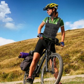 Cooling Vest for Adults, Men&Women in Hot Weather, Ice Pack Vest for Cycling, Fishing, Cooking, Gardening, Outdoor Work, Personal Cooling Cold Vest with Adjustable Straps for Worker in the Heat Black