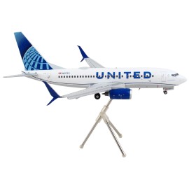 DCD Boeing 737-700 Commercial Aircraft 1/200 Diecast Scale White Blue Tail 'United Airlines' Gemini 200 Series Flaps Collections