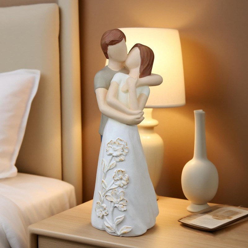 GZVDYG White Couple Embracing Resin Figurine, 6.1" H, Romantic Gifts