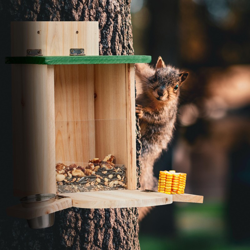 Relaxdays 1 x Wooden Squirrel Feeder with Corn Cob Holder