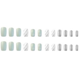Christmas Press on Nails Christmas Fake Nails Winter Cute Christmas Nails Xmas Snowman Acrylic Nails Press on False Nails for Women Green Red (Silver B, 0.04 ml (Pack of 24))