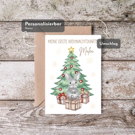 Meine Erste Weihnachtskarte personalisiert für Baby´s 1. Weihnachten – Niedliches Tier vorm Weihnachtsbaum mit Geschenken –Weihnachtsgrußkarte mit Name für Babys | DIN A6 Faltkarte (Hase)