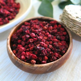 Domestic dried Schisandra chinensis 300g Schisandra chinensis tea / 국내산 건조 오미자 300g 오미자차