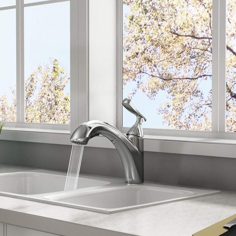 American Standard Chatfield Single-Handle Pull-Out Sprayer Kitchen Faucet in Chrome