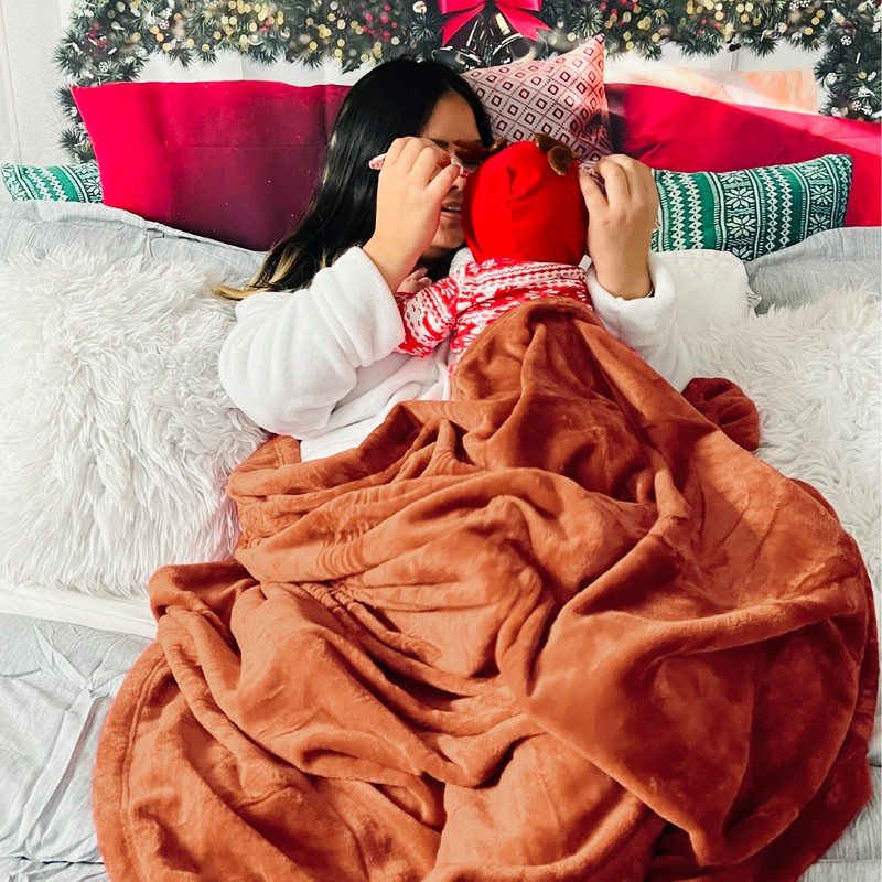 Bedsure Cuddly Fluffy Fleece Blanket, Warm Winter Soft Sofa Blanket,