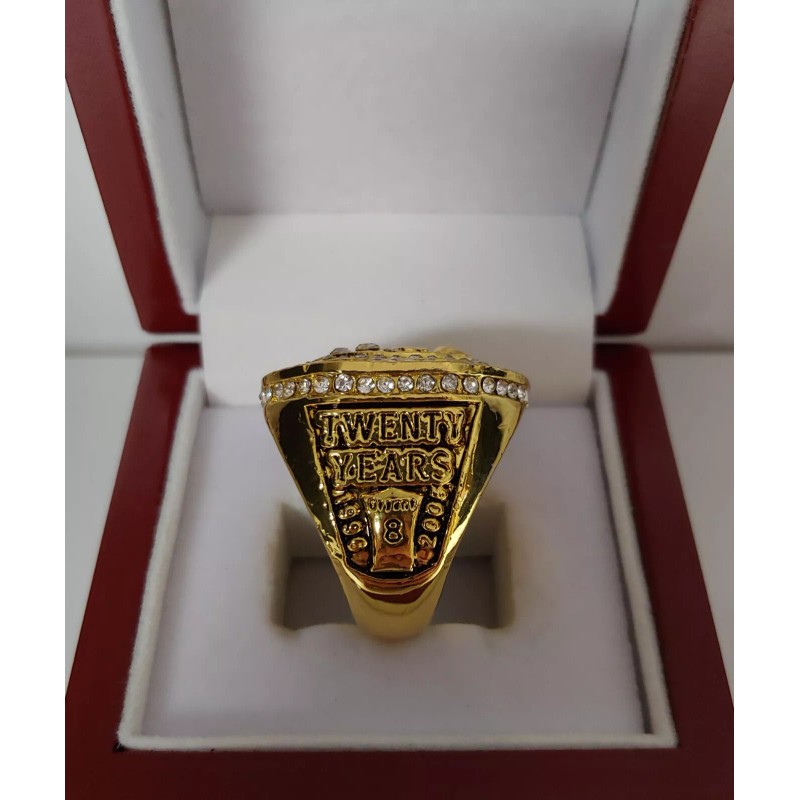 Kobe Bryant - Los Angeles Lakers Commemorative Ring With Wooden