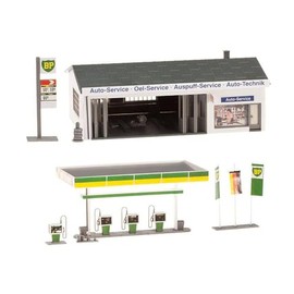 Faller 130345 – Petrol Station with Service Buildings