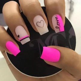 Valentine's Day Press on Nails Medium Square Fake Nails Pink Nails Press ons Matte Glue on Nails Nude False Nails with Heart Designs Artificial Stick on Nails for Women 24Pcs