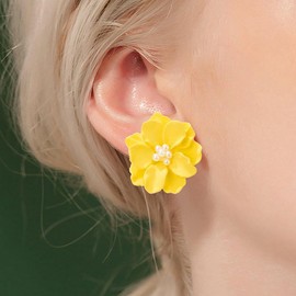 Exaggeration Boho Pearl Flower Stud Earrings for Women,Camellia Flower White Pearl Beads Blosson Stud Earrings Wedding Holiday Jewelry Gifts (Yellow)