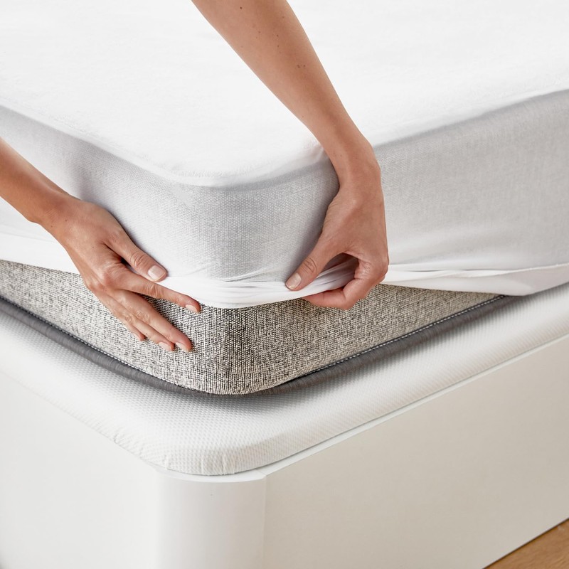 Pikolin Home pp05130pk080bla Terry Mattress Protector For Cot, Waterproof and