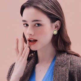 QLUYCKW Daisy Flower Stud Earrings Enamel Cute Daisy Little Sun Flower Hoop Earring Lucky Flowers Valentine's Day Jewelry for Women (Round)