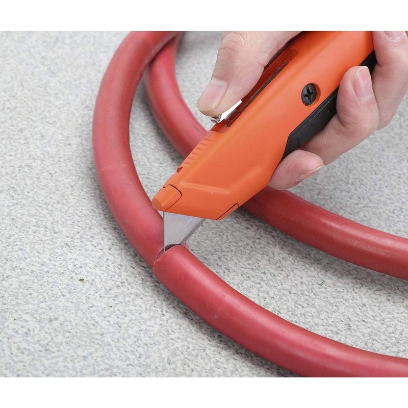 HDX 377 784 x10 Retractable Utility Knife with Rubber Handle
