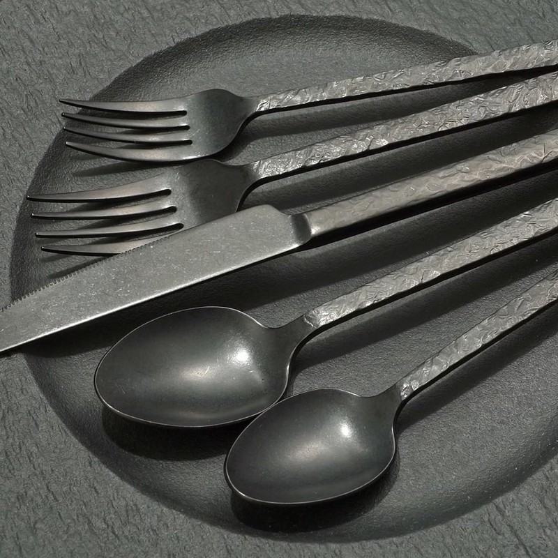 KINGSTONE 30 Pcs Black Hammered Silverware Set for 6, 18/10