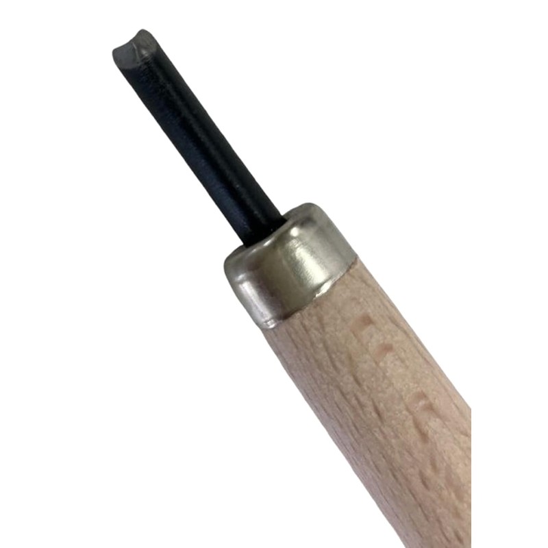 Yoitagi Sakura Japanese Chisel with Steel Triangular 0.1 inch (3