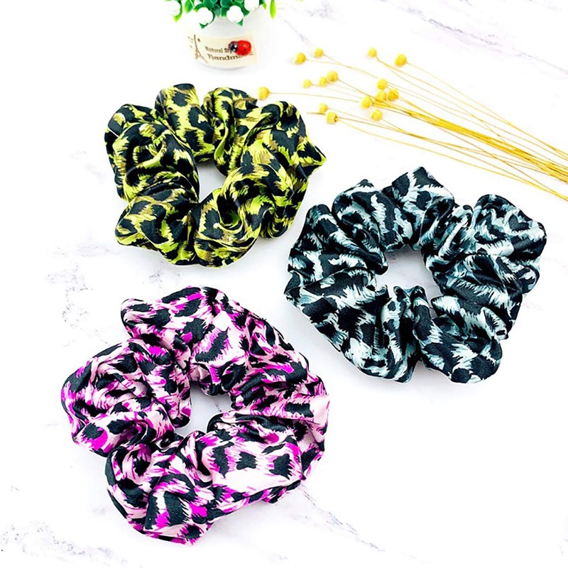 WHITE FANG ZA038 Women's Scrunchie Hair Rubber Leopard Pattern Leopard