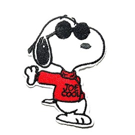 Cartoon S Beagle Dog Dream Dog Standing with Glasses Logo Patch Embroidered Sew Iron On Patches Badge Bags Hat Jeans Shoes T-Shirt Applique