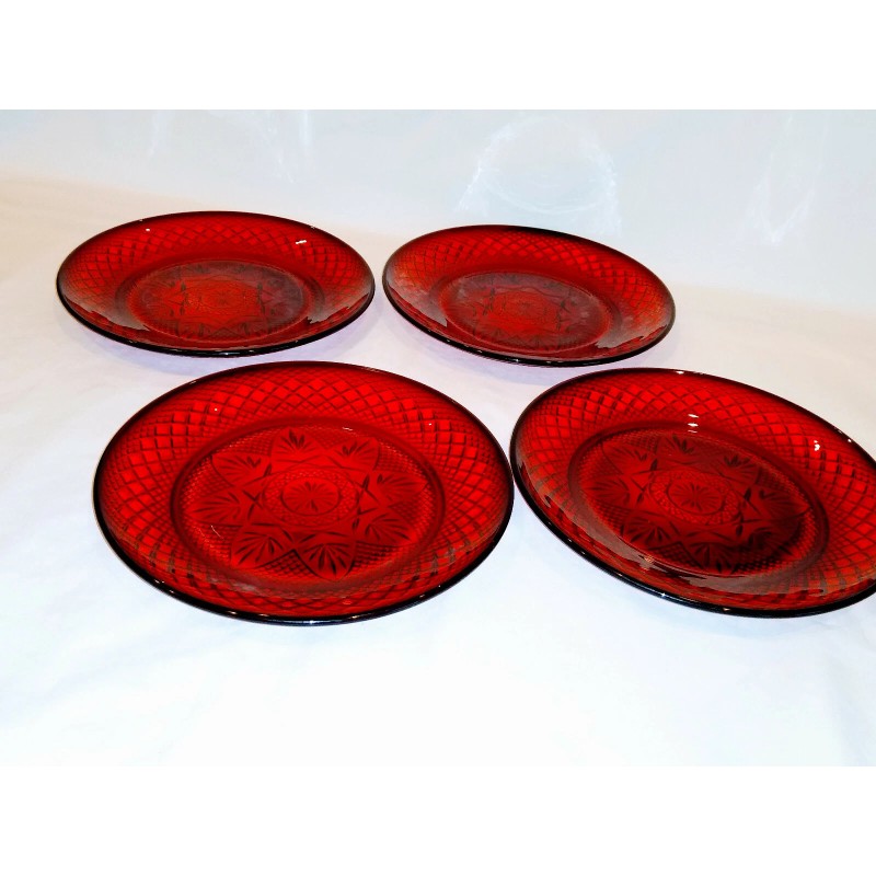 Luminarc 2004 Holiday Plates Set of 4 Red Glass 8"