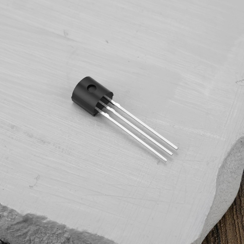 VGOL 20pcs BF494 NPN Medium Frequency Transistors TO-92 NPN Transistor