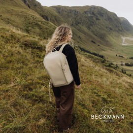 Beckmann STREET GO – Bold & Stylish Ergonomic backpack for Teens & Adults, Versatile & Functional, 26L Capacity expands to 31L - Sustainable & Durable - Water-Resistant, Lightweight. BEIGE
