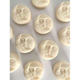 U K DECAL INDIA Soy Wax Moon Face Candles (Pack of 1) | Scented Aesthetic Moon Face Candle | Hand Poured Scented Candle, Cute Wax Candles Home Decor and Gifting, 7x7x2 CM, White