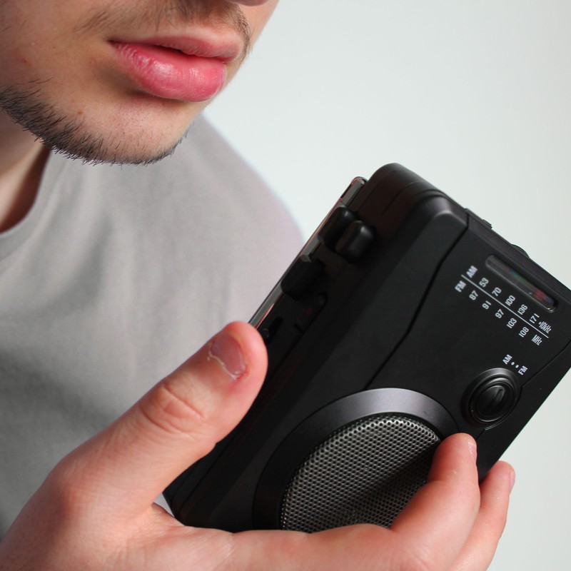 FISHTEC - Cassette Record Radio - Retro Radio with Modern