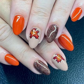 Fall Press on Nails Maple Leaf Fake Nails Medium Almond False Nail with Glitter Design Orange Full Cover Glue on Nails Glossy Arttificial Acrylic Autumn Stick on Nails for Women Manicure 24Pcs