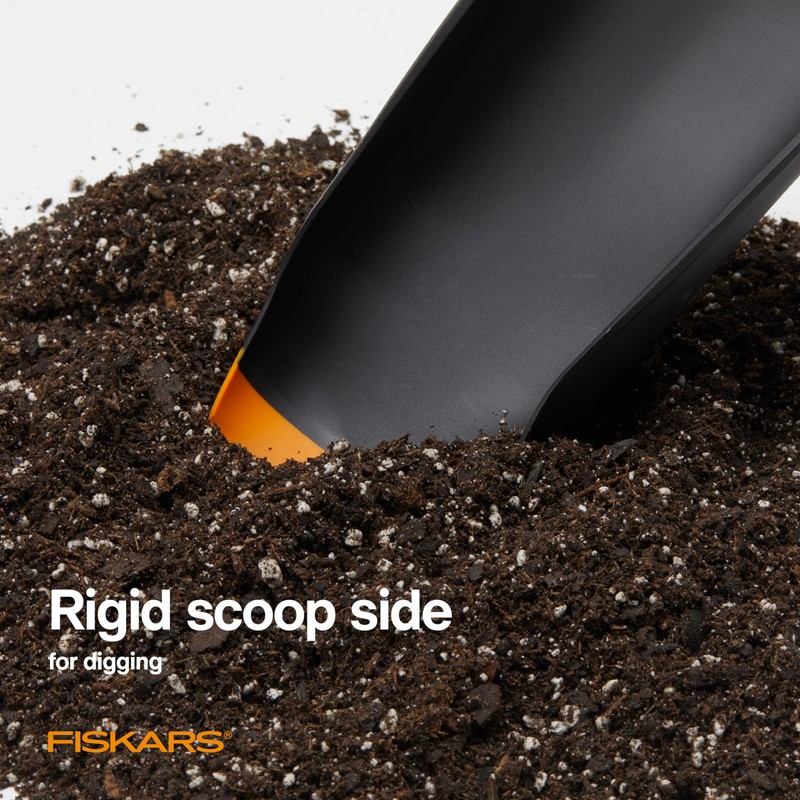 Fiskars Planting Soil Scoop & Brush Set, Dual-Sided Tool for