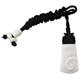 81stgeneration Women's Men's Hand Carved Bone Engraved Small Maori Fern Frond Toki Pendant Necklace