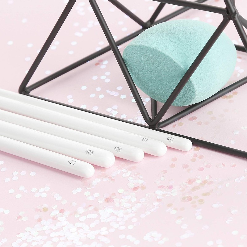 T4B ILU 400 Series Eyeshadow Brush White Makeup Brush for