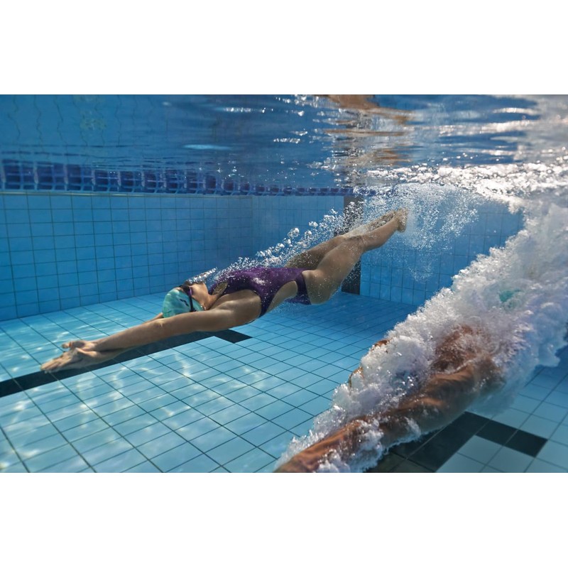 ARENA Women's Standard Performance Sports Swimsuit Solid Tech Back Multi