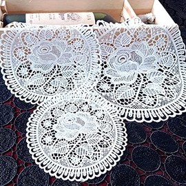 Set of 4 Lace Doilies Lace Coasters Round Flower Shape Mat Place Mats Table Full Crochet Doilies Cup Coasters for Dining Room Kitchen Banquet Wedding Decoration 20 cm Rose